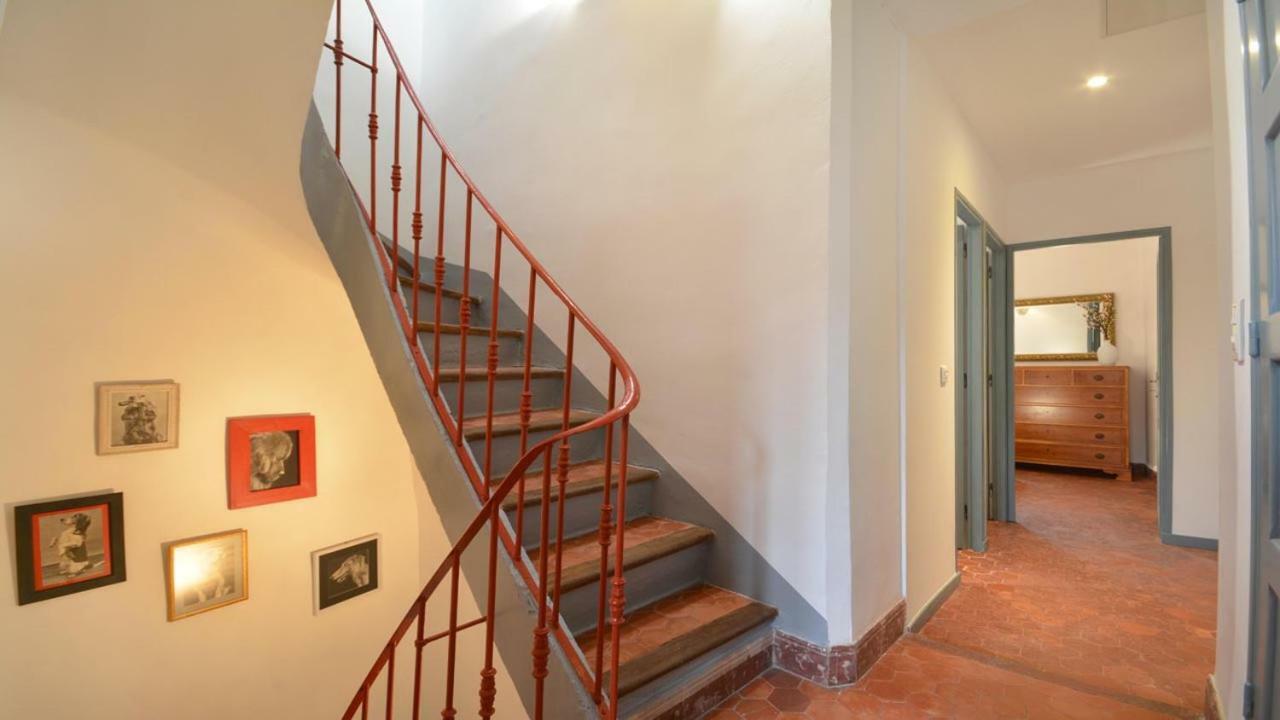 L'Escalier Rouge Villa Arles Exterior photo
